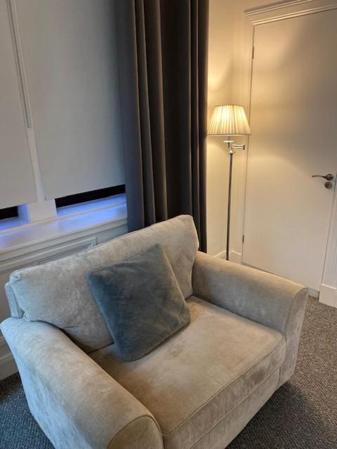 Glenfinnan - Two Bedroom Apartment Данфермлін Екстер'єр фото